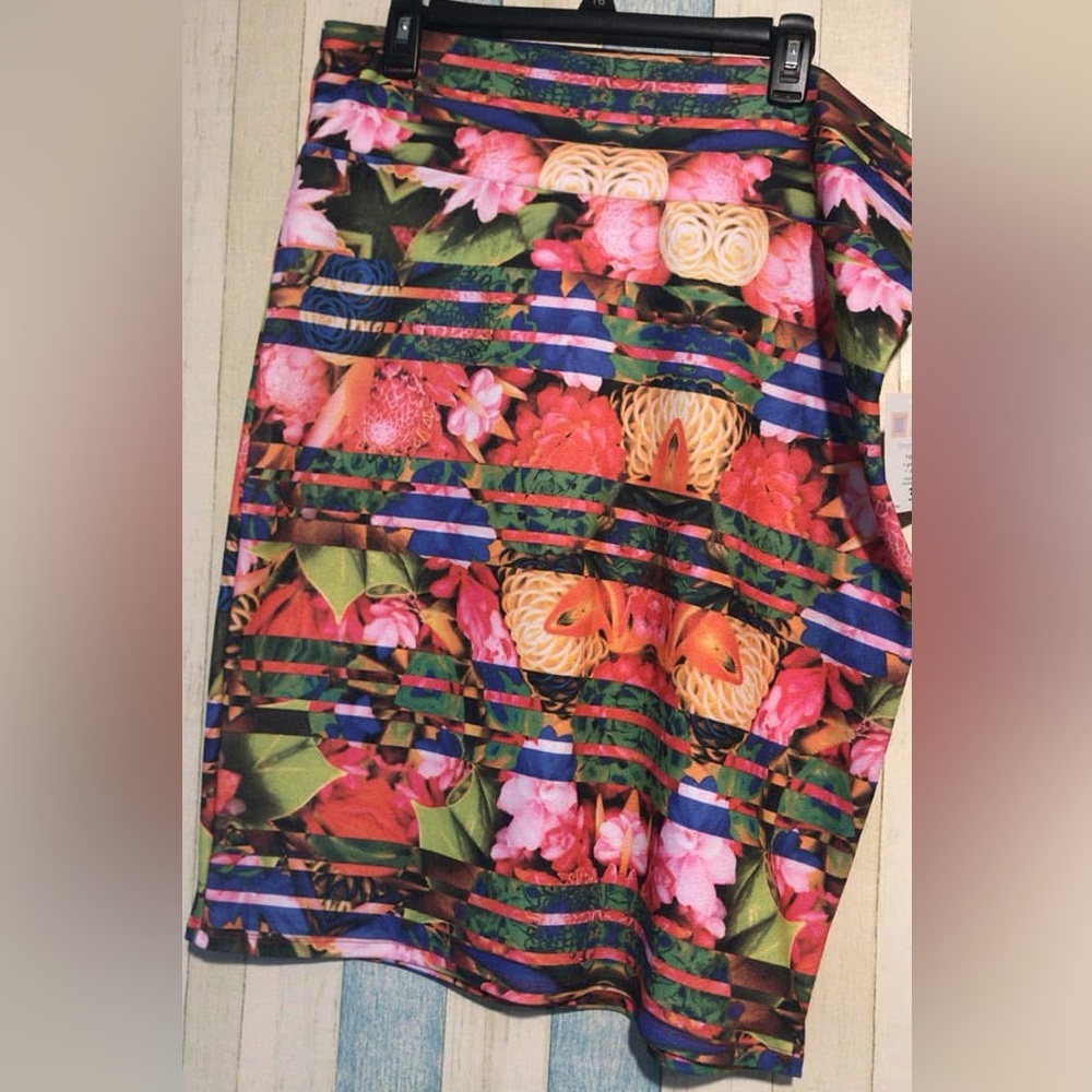 Lularoe Cassie Skirt Size 3XL Plus Size NWT